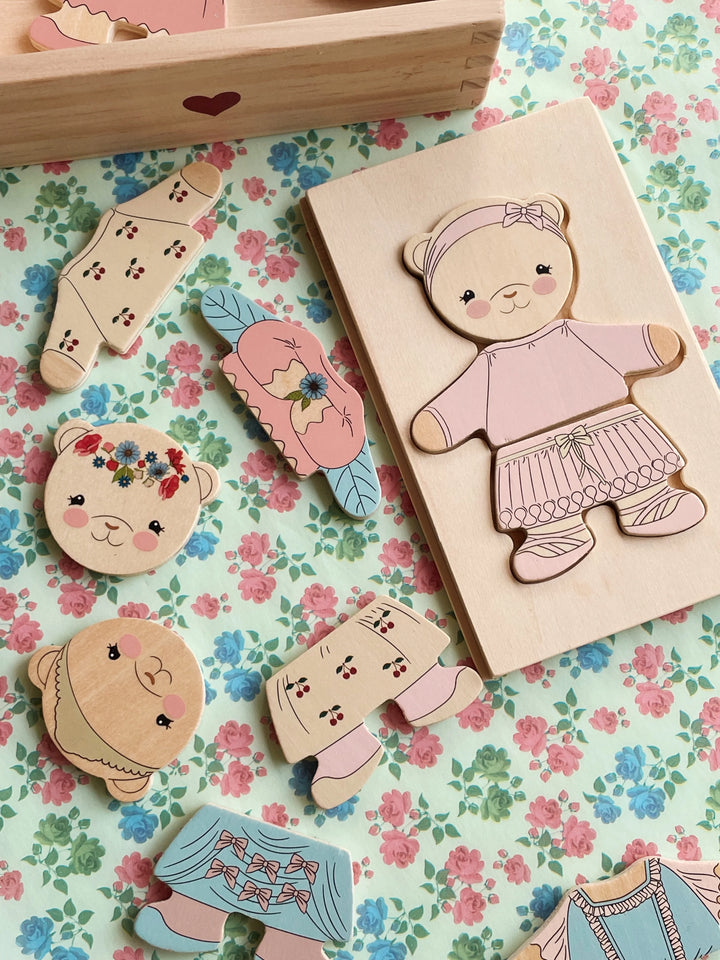 Konges Sløjd Wooden Teddy Dress Up Puzzle - Dusty Pink